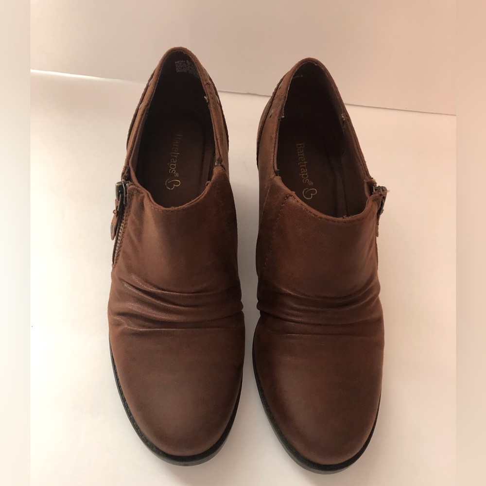 Baretraps Ladies Brown Bootie Shoe size 8 1/2